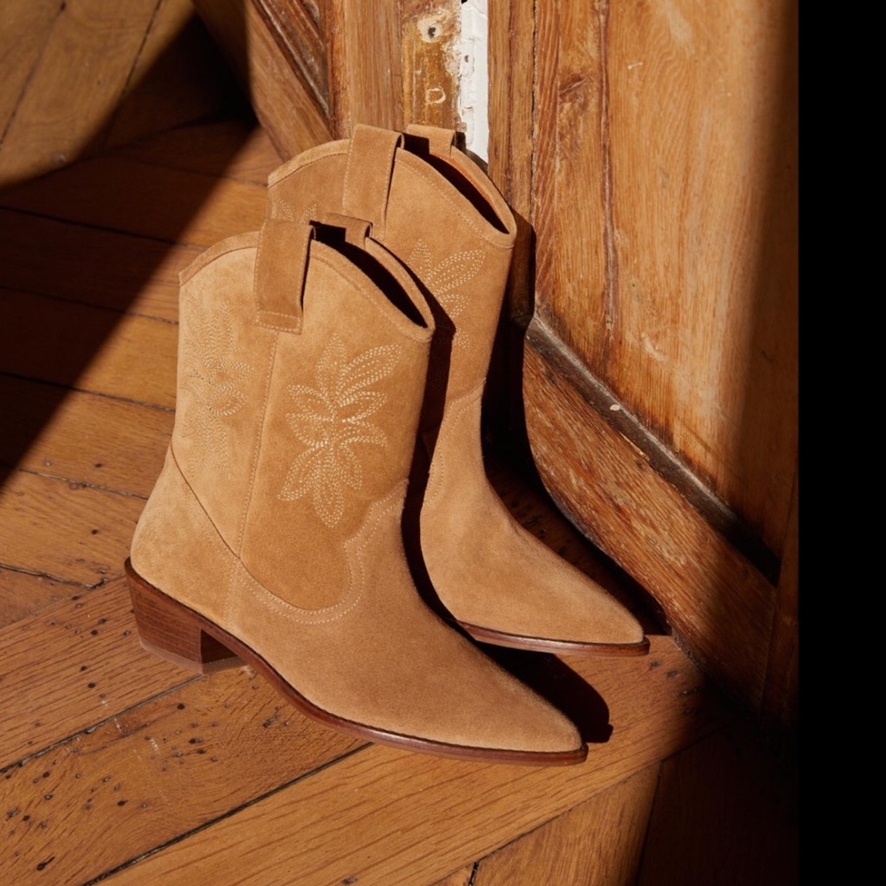 ISO Sezane Penelope Boots - Picture 2 of 2